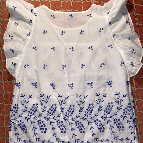 Adorable Spring Time Top - Picture 2 of 2